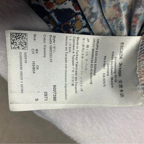 Escada deep V top size small multicolored - Picture 6 of 8